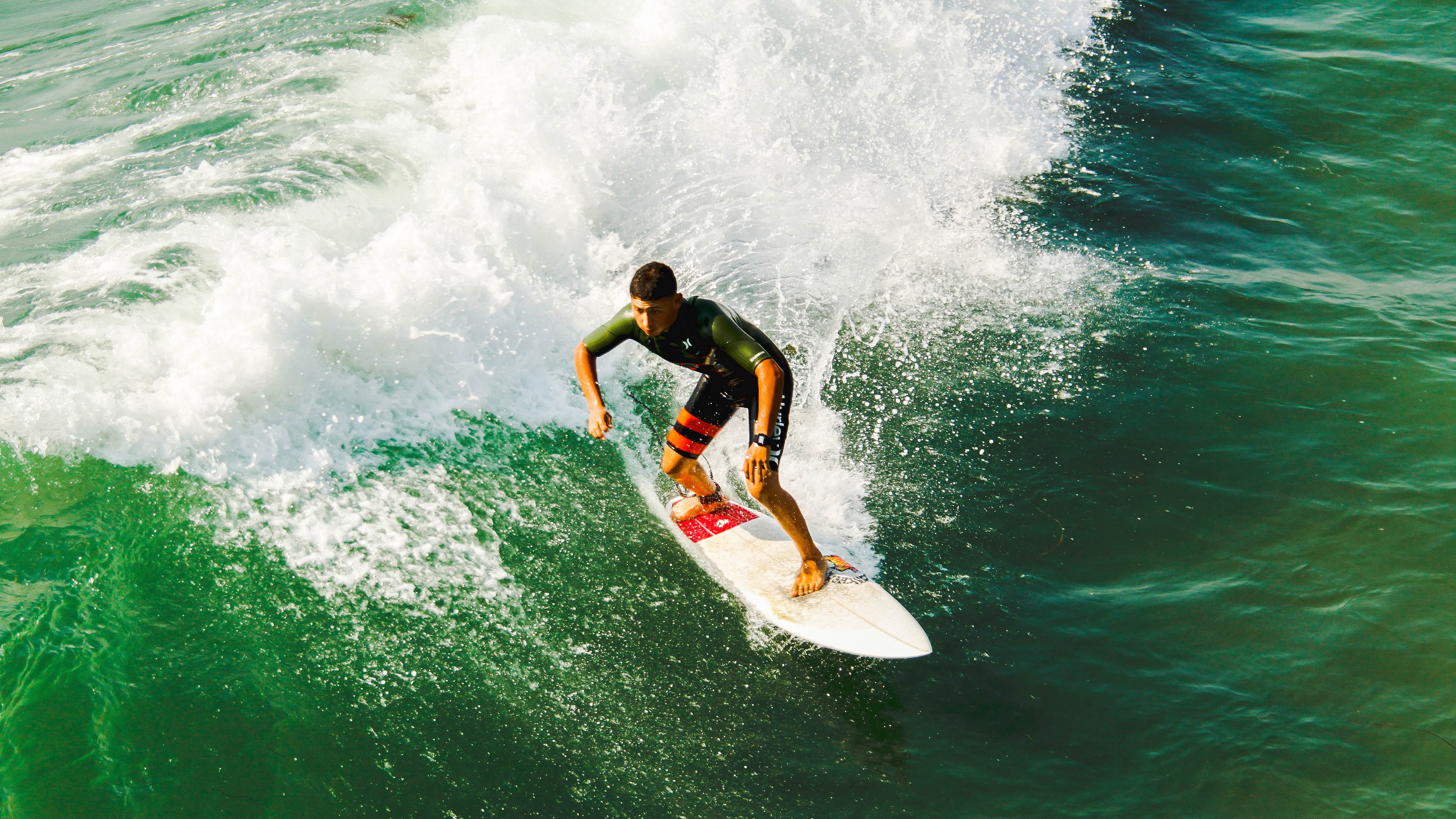牛仔防线制造关键失误，轻取胜利，牛仔防缩